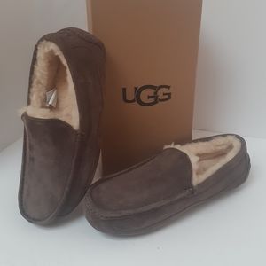 NWT - UGG ASCOT SLIPPER, SIZE 8